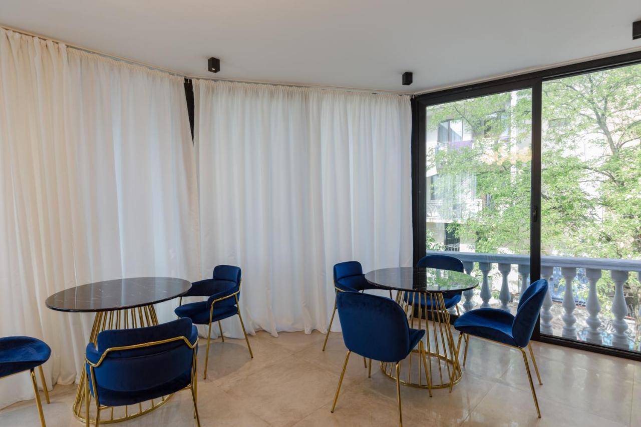 Hotel Lifetime Μπατούμι Εξωτερικό φωτογραφία
