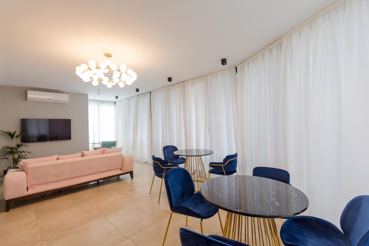 Hotel Lifetime Μπατούμι Εξωτερικό φωτογραφία