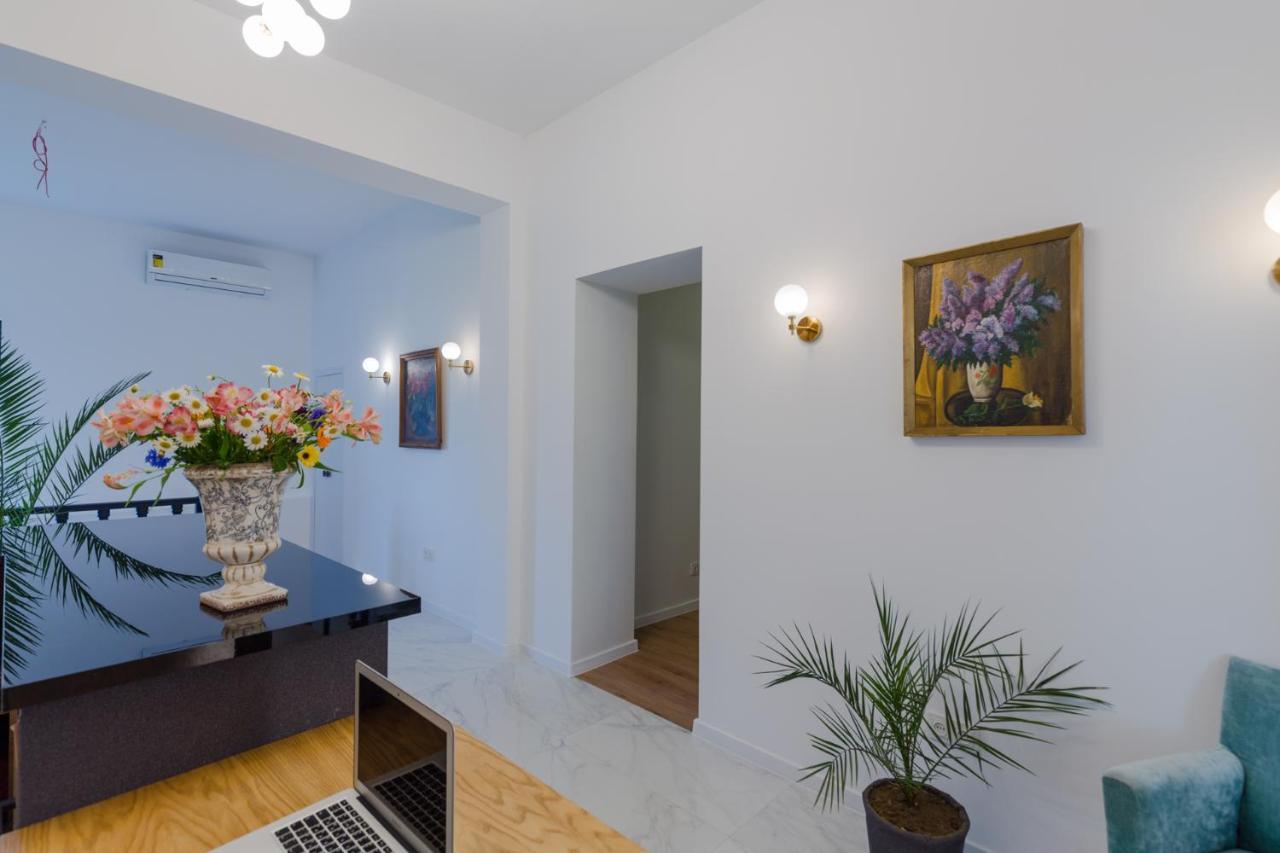 Hotel Lifetime Μπατούμι Εξωτερικό φωτογραφία